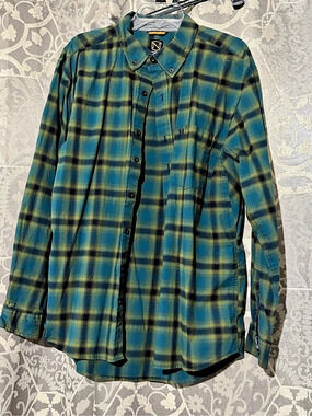 Noble Outfitters Men's Plaid Button Down Shirt XL Like New